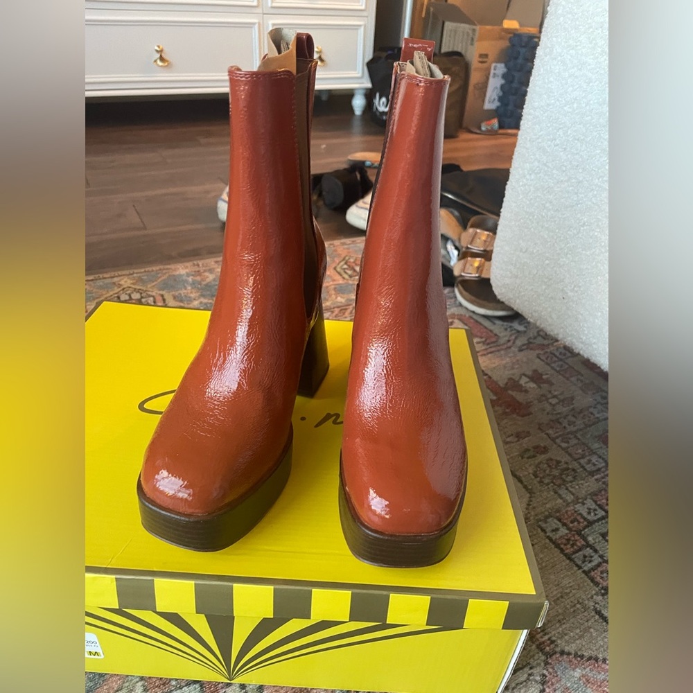 Platform boots